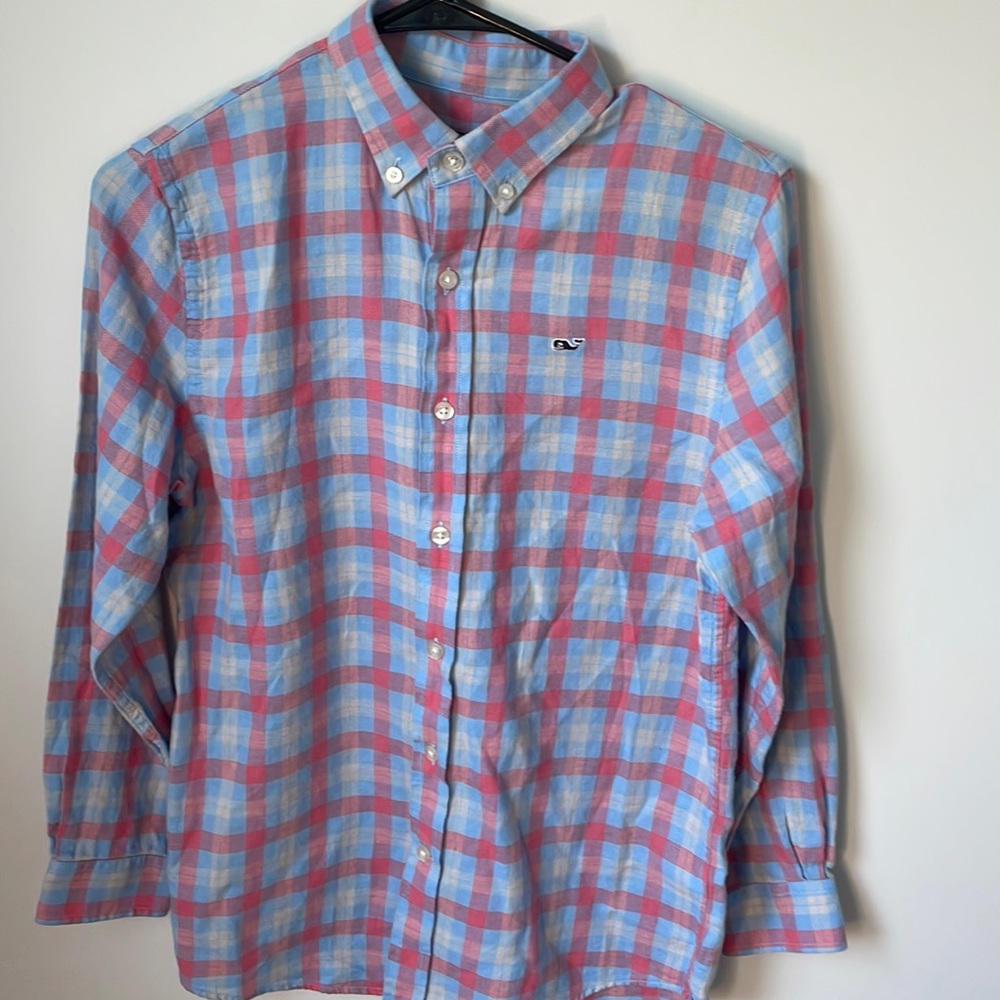 Vineyard vines Boys size 12/14 button down perfect condition, Medium